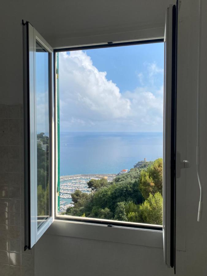 “Da Senso” Relax Nel Verde Vista Mare 菲纳莱利古雷 外观 照片