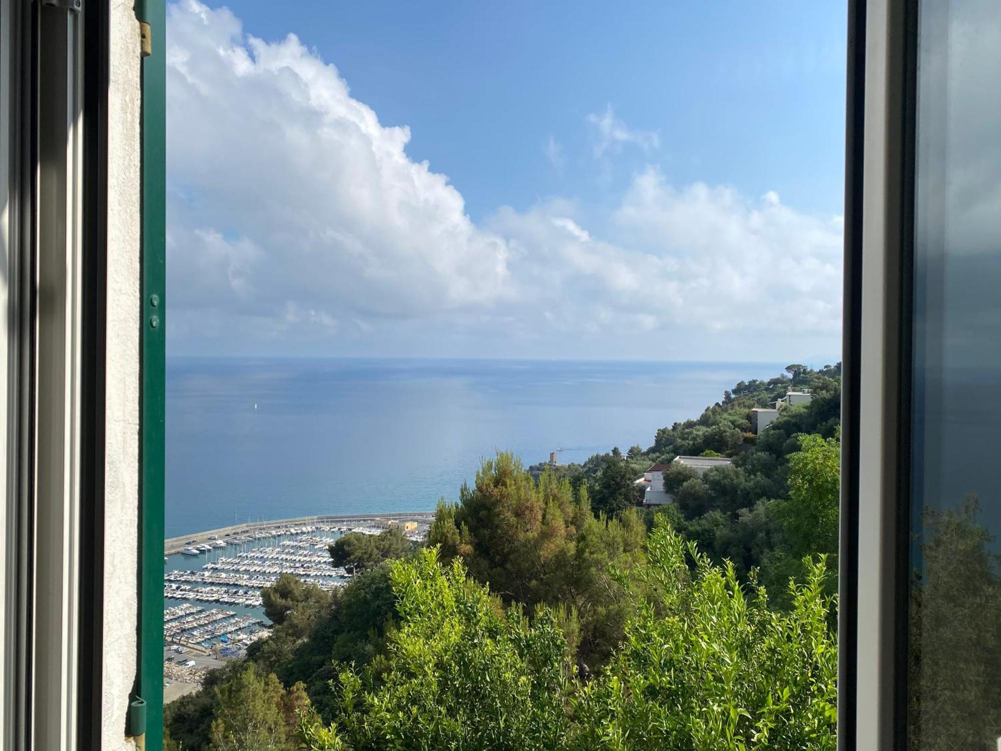 “Da Senso” Relax Nel Verde Vista Mare 菲纳莱利古雷 外观 照片