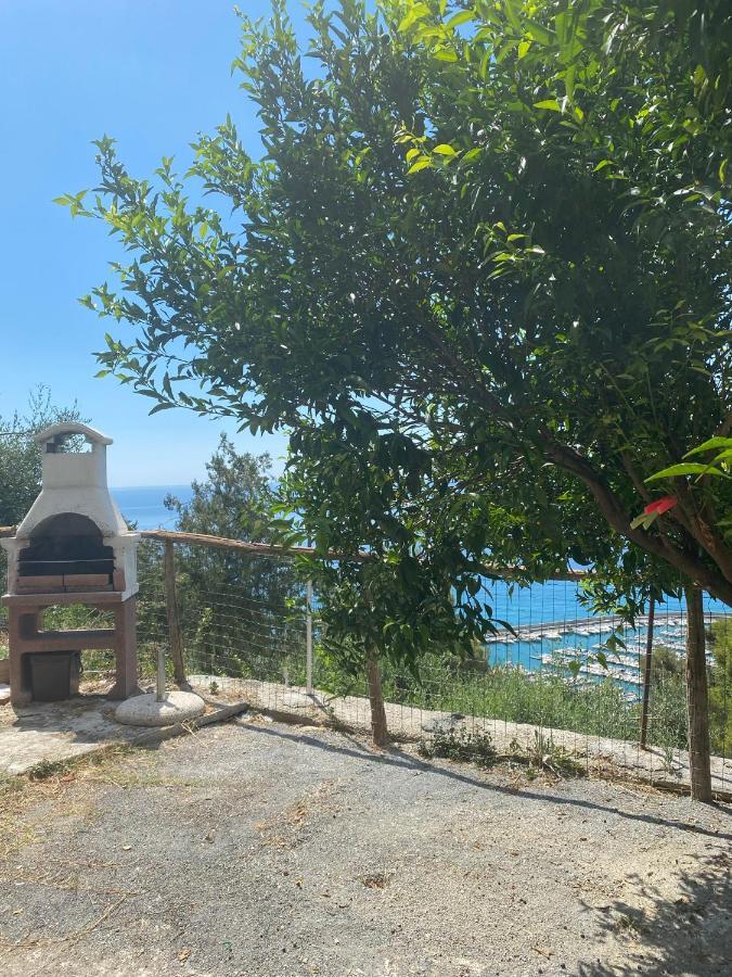 “Da Senso” Relax Nel Verde Vista Mare 菲纳莱利古雷 外观 照片